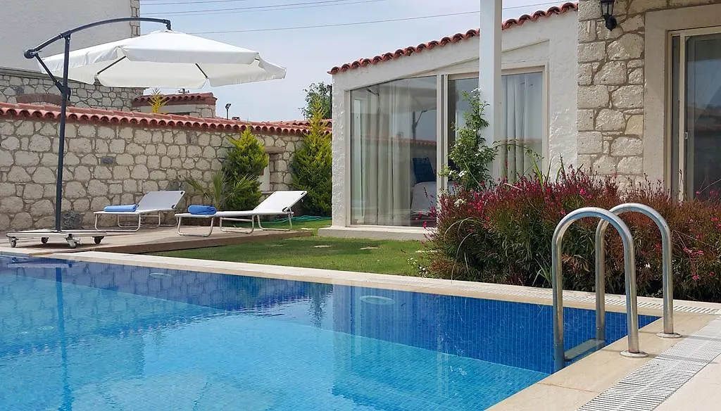 Luce Design Hotel - Special Category Alaçatı 4*,