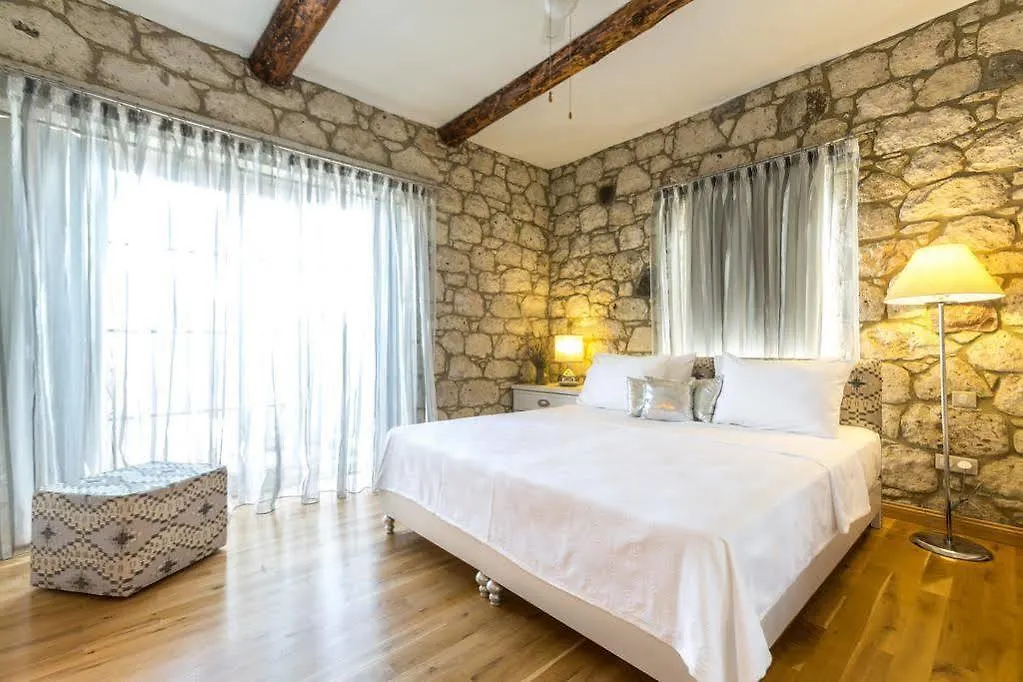 Luce Design Hotel - Special Category Alaçatı