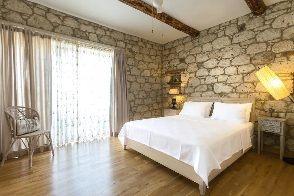 Luce Design Hotel - Special Category Alaçatı 4*,