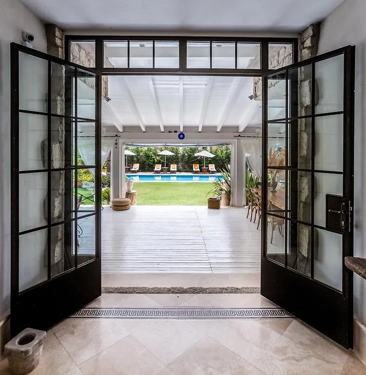 Luce Design Hotel - Special Category Alaçatı