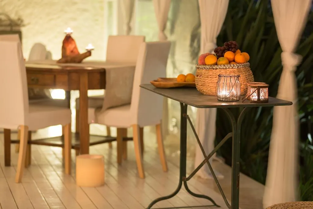 Luce Design Hotel - Special Category Alaçatı 4*,